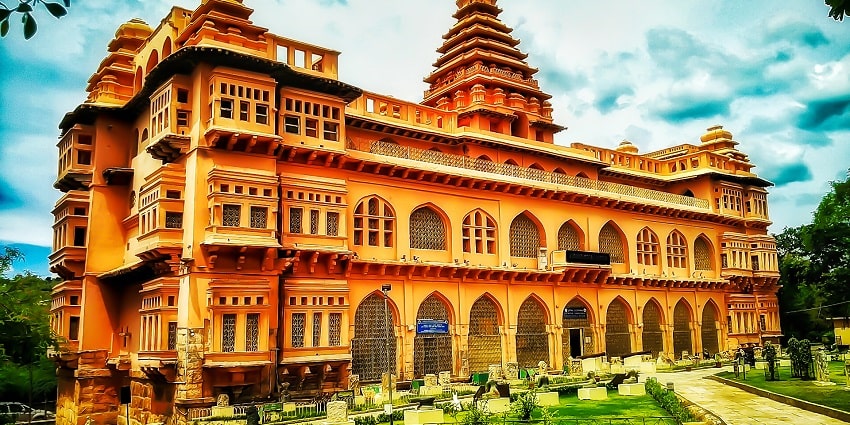 Snapshot of the beautiful fort of the Andhra pradesh on the hills of lush forest