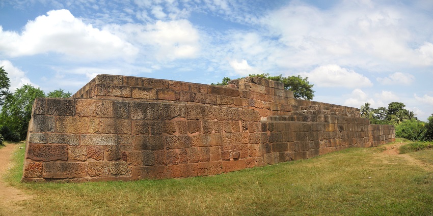 A glimpse of the ruins of the Barabati Fort, elegantly nestled on the lush green lawns.
