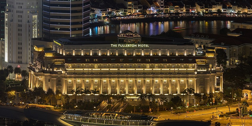 Aerial view of The Fullerton Hotel, perfect for a romantic Valentine’s Day in Bangkok.