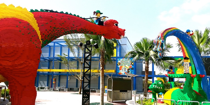Fun N Food Village is located on Delhi-Gurgaon Road, and is a popular attraction.