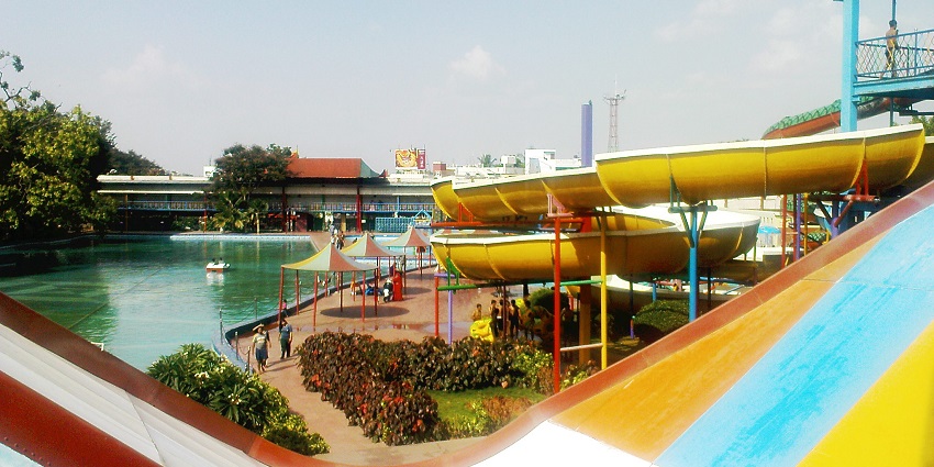 A glimpse of colourful rides amidst nature in the tourist attraction of the region.