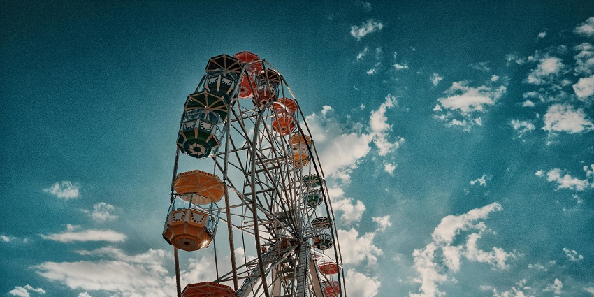A colourful wave swinger in one of the top water parks in Mangalore.