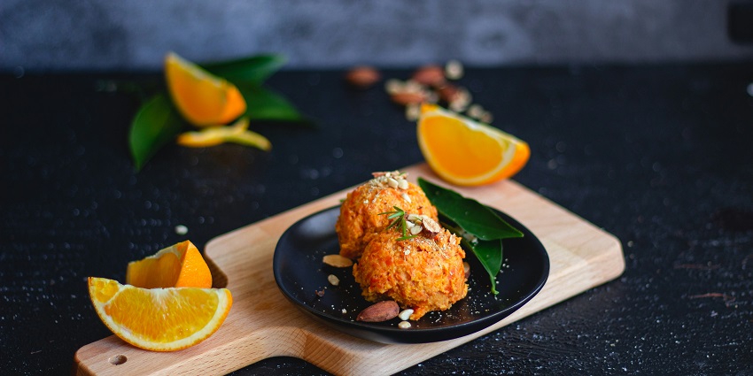 An image of an Indian sweet dish known as Gajar ka halwa made from carrot and milk.