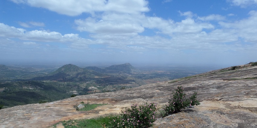 Gali Bandalu is also known as Windy Rocks, a perfect viewpoint offering scenic views.