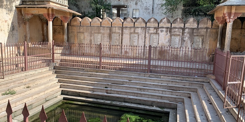 A simple image of the ancient Galtaji Temple, popular amongst Jaipur temples for its sacred water tanks.