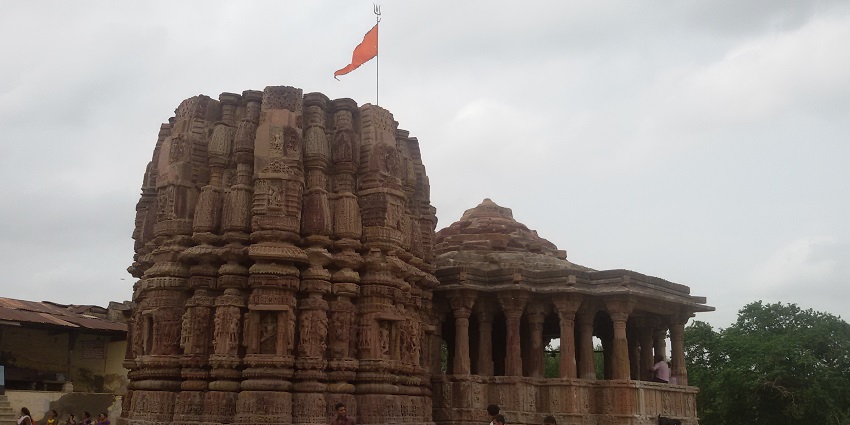 The Galteshwar Mahadev Temple, a renowned Shiva temple among the Dakor temples