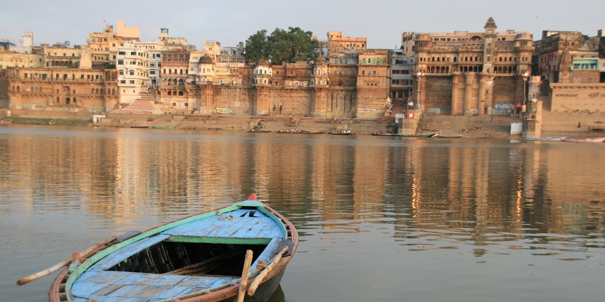 The calming Ganesh Ghat is one of the best places to visit in Ambernath among devotees.