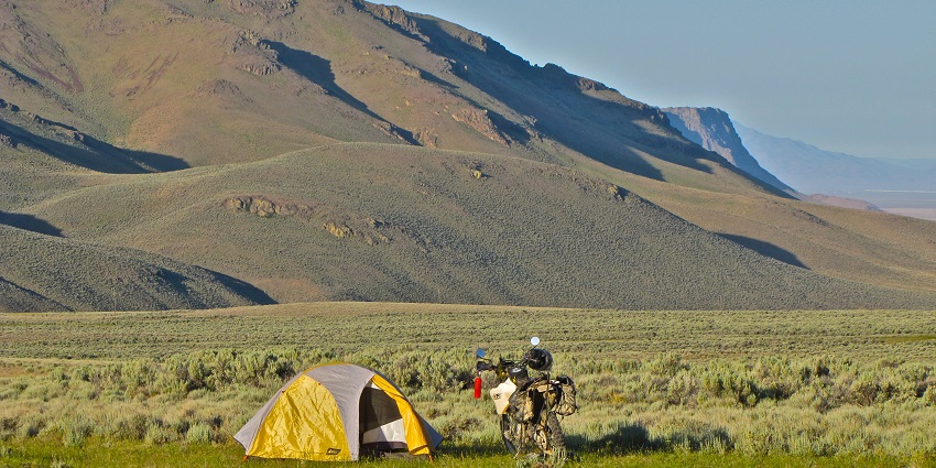 Ganga Risala Camping in Udaipur offers affordable desert camping with bonfires and storytelling.