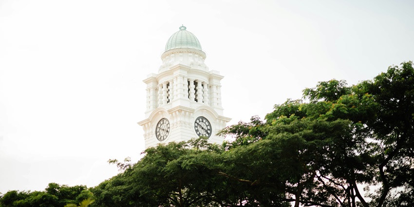 Ganta Stambham is popularly known as the Clock Tower among the locals.
