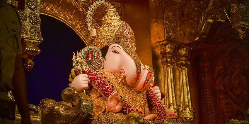 An image showing a Ganesh Idol at a sacred site similar to Garh Ganesh Temple in Jaipur.