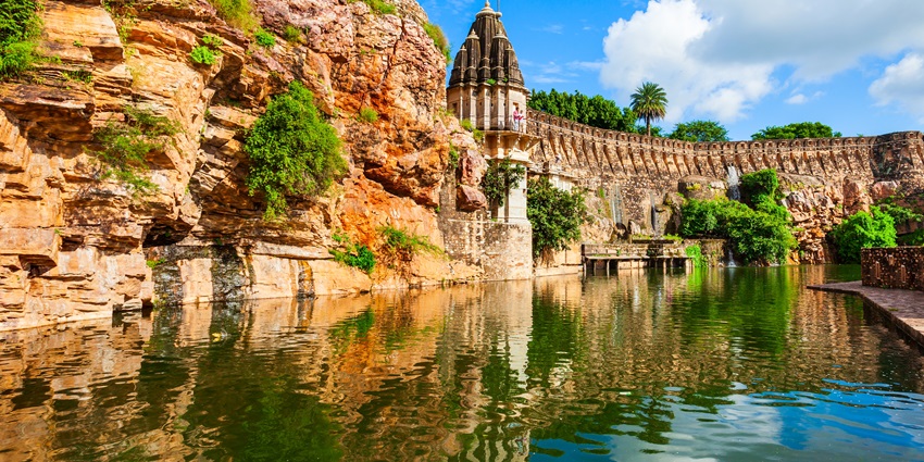 A scenic image of Gaumukh Reservoir in Chittorgarh, offering picturesque views and a peaceful retreat.