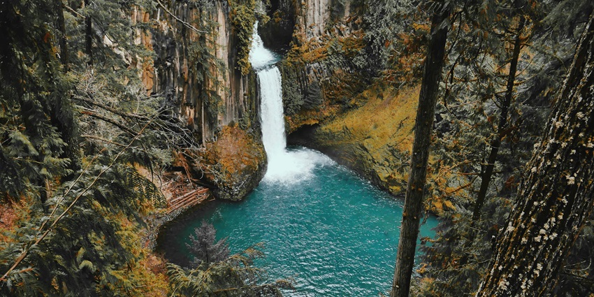 Ghatarani is one of the famous cascading attractions offering some picturesque views.