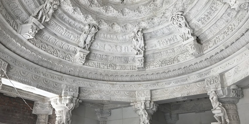 A picture of the interior of the Ghogha Jain Temple, one of the most visit Jain temples in Gujarat