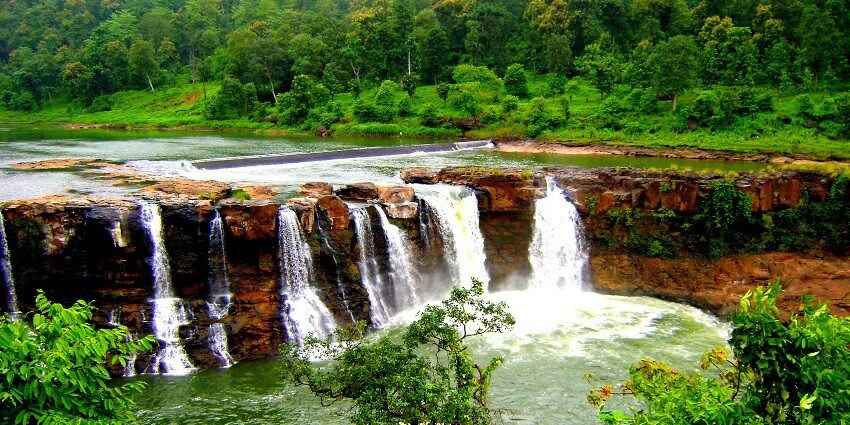 The astonishing view of Gira waterfall amidst the dense forest in Saputara, Gujarat.