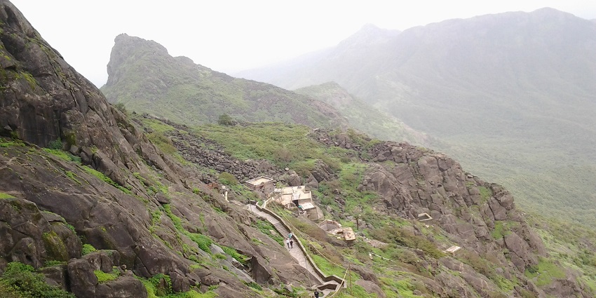 The panoramic view from Girnar Hill.