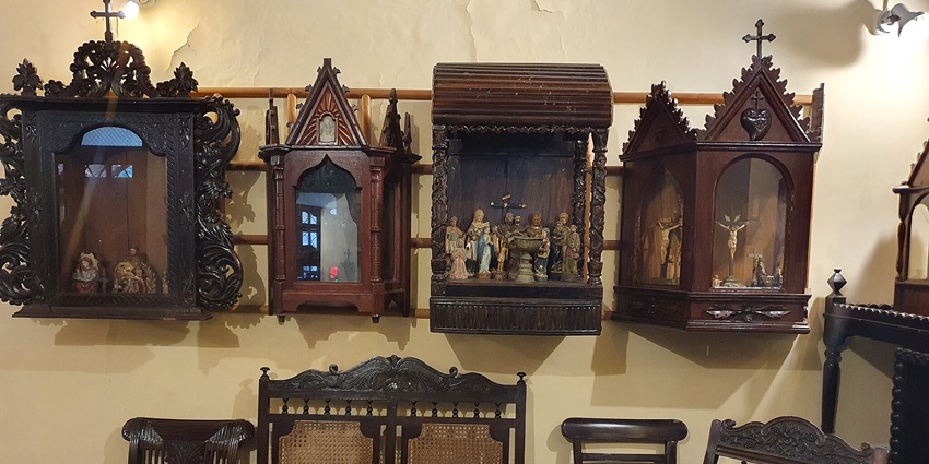 Explore the interesting artefacts and handicrafts at the Goa Chitra Museum, India.