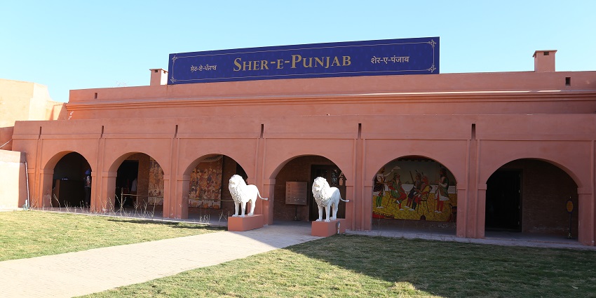 Paying respect at the Gobindgarh Fort is one of the top ten things to do in Amritsar.