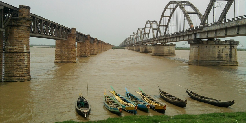 Image of Godavari Bridge near banks of the river - one of the best places to stroll around in Bhadrachalam