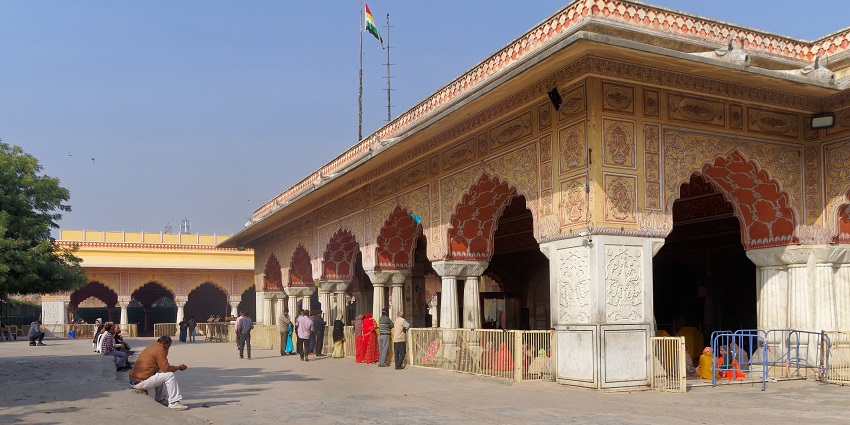 An image showing Govind Dev Ji Temple, which is one of the biggest temples in Rajasthan.