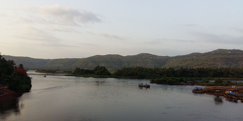 The top places to visit in Chiplun include Gowalkot Fort with panoramic river and valley views.
