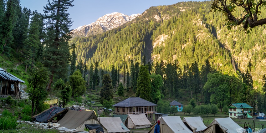 Grahan is a hidden gem in Parvati Valley for camping in Himachal Pradesh.