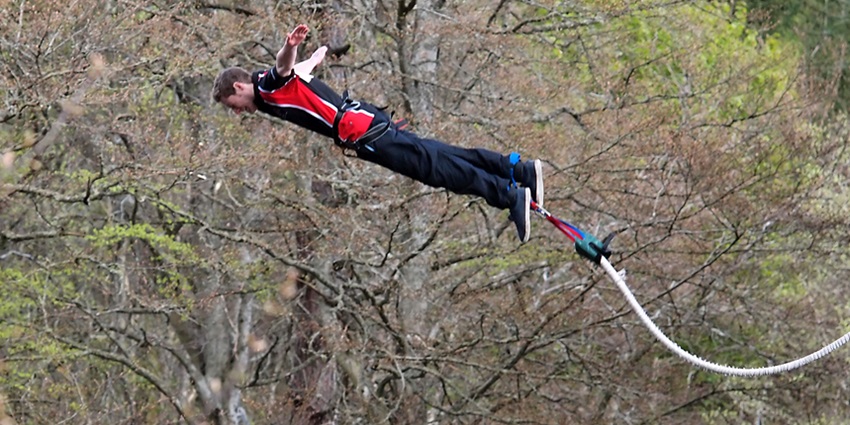 Gravity Zone is one of the most amazing places for Bungee Jumping From Burj Khalifa Dubai.