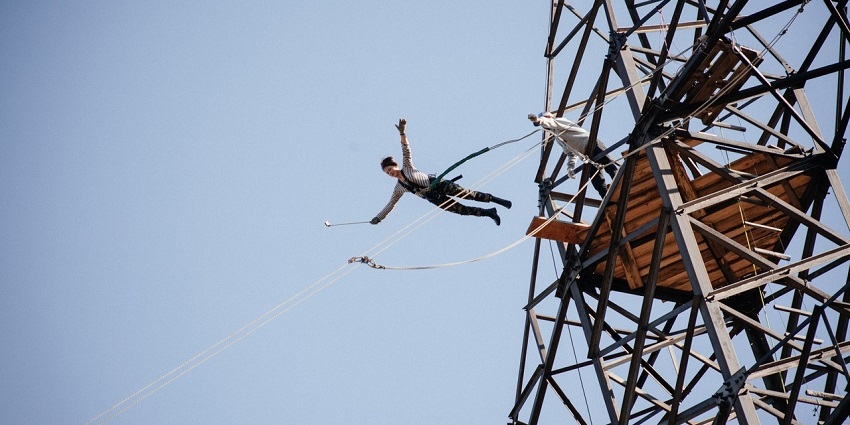 Gujarat Adventure Club is one of the best places to enjoy Bungee Jumping in Ahmedabad.