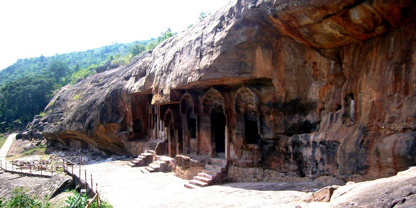 View of the outside halls Guntupalli caves, one of the best places to visit in Eluru for history buffs