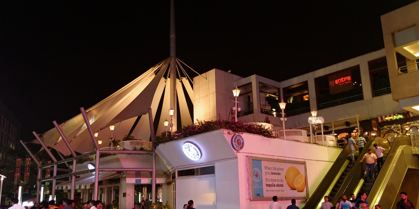 Cyber Hub in Gurgaon is one of the top places to visit in Haryana for chilling.