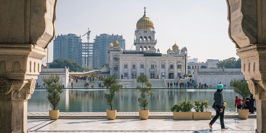 Image of beautiful Gurudwara Bangla Sahib located in the centre of Delhi, Connaught Place