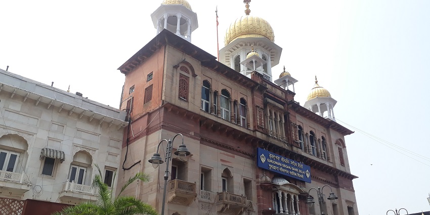 Gurudwara Sis Ganj Sahib is one of the 9 Gurudwaras in this city with a resplendent environment