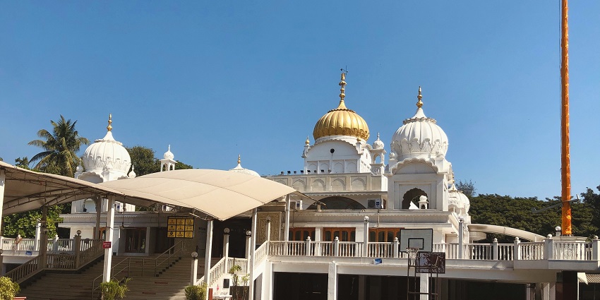 Offer prayers at the Gurudwara Tilla Baba Farid, one of the places to visit near Bathinda.