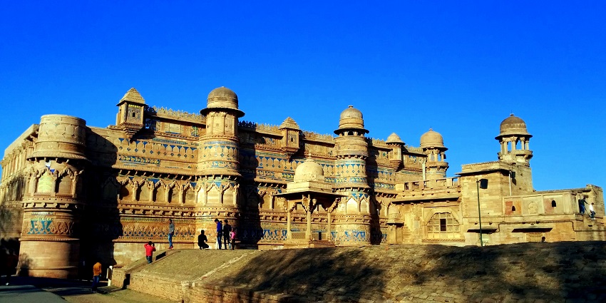 The majestic Gwalior Fort, a historic site and a tourist attraction near Ghatigaon Wildlife Sanctuary