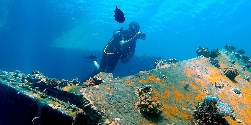 HP Reef is one of the most famous and amazing sites for Maldives snorkelling for all.