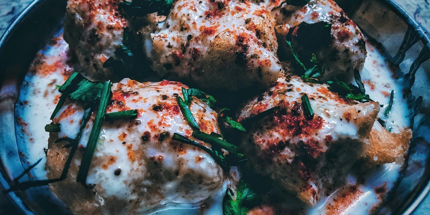 HUDA Market is one of the busiest and buzzing markets in Gurgaon offering the best food.