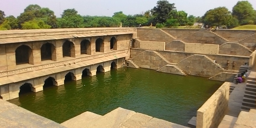 Image of Hadirani ka kund - a stepwell that echoes, one of the best places to visit in Tonk