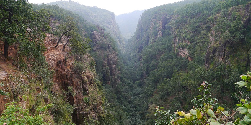Scenic view of Handi Khoh, amongst the most serene places to see near Forsyth Lodge, Satpura National Park.