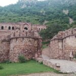 Bhangarh is one of the most haunted forts in Rajasthan with chilling folklore and ambience.