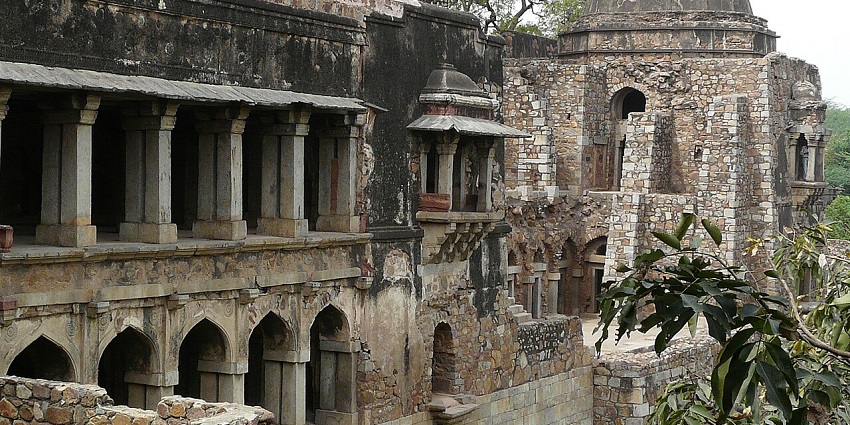 Hauz Khas Fort is one of the best places to visit in Hauz Khas for every traveller.