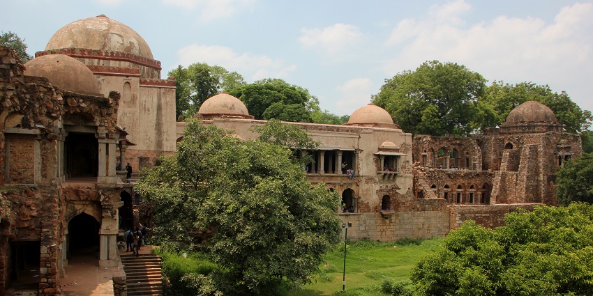 Hauz Khas has various attractions like the Hauz Khas Fort, dating back to the medieval period and new-age cafes.