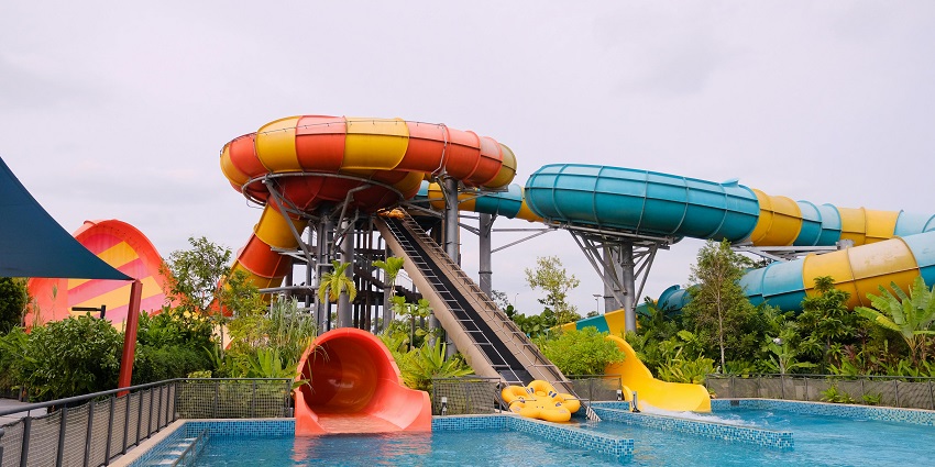 Trying the thrilling water slides at Dreamland waterpark, is one of the best things to do in Karnal