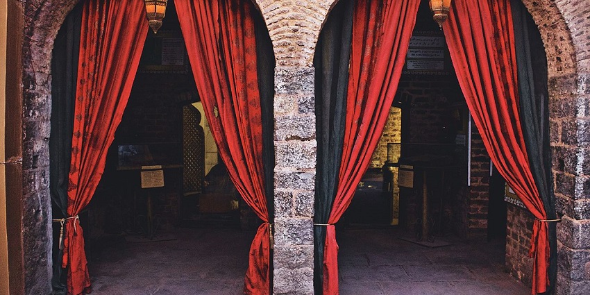 Mirza Ghalib's Haveli is a part of Old Delhi and is declared a heritage site by the Archaeological Survey of India.