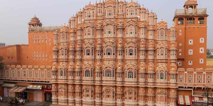 An image showing Hawa Mahal, also known as the “Palace of Winds,” in Jaipur, Rajasthan.