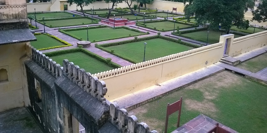 Beautiful view of the park outside the museum, adding to the tranquil charm
