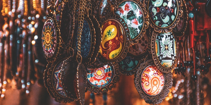 Hill Road in Bandra offers shopping, dining, and vibrant culture - Places to Visit in Bandra
