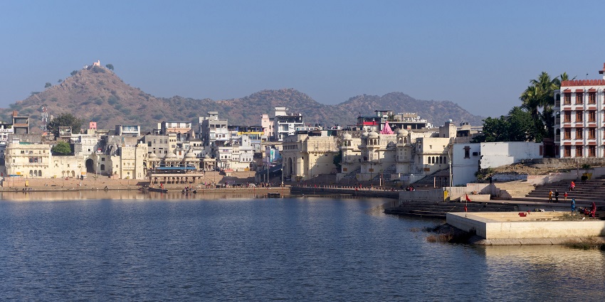 An image showing Pushkar Lake; visiting lake is one of the best things to do in Pushkar.