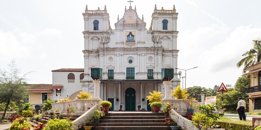 Holy Spirit Church is an excellent example of ancient Portuguese-style architecture.