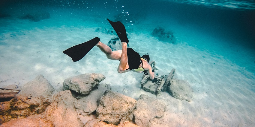 Snorkelling at the Hon Mun Island is one of the exciting things to do in Nha Trang.