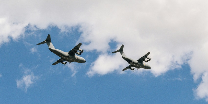 A view of an aeroplane, one of the convenient and budgeted ways to reach Himachal Pradesh.