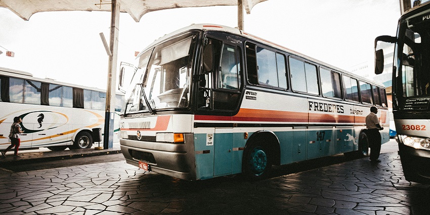 You can opt for a bus ride from Porbandar or a nearby city to get to this attraction.